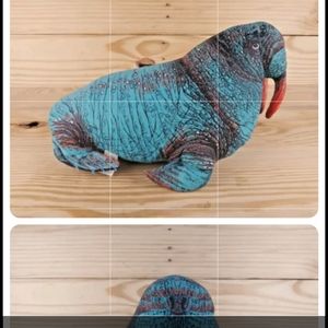 Applause walrus 12.25